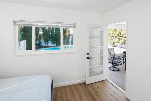 Φωτογραφία από το άλμπουμ του House with pool in prime location - 10 mins to Universal Studio σε Garnsey