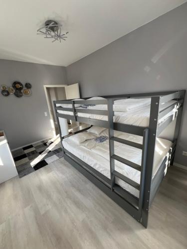 Postel nebo postele na pokoji v ubytování Renoviertes Appartment mit 2 Schlafzimmern