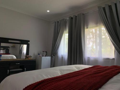 Gallery image of Summerfields & Gardens Lodge in Kitwe