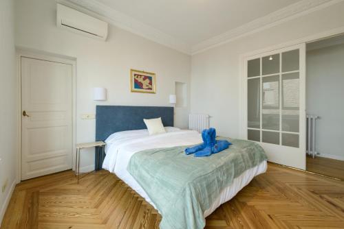 Apartamento con vistas impresionantes 170m2 muy amplio y lujoso- 1 Min Plaza Mayor