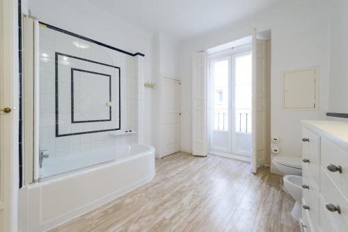 Apartamento con vistas impresionantes 170m2 muy amplio y lujoso- 1 Min Plaza Mayor
