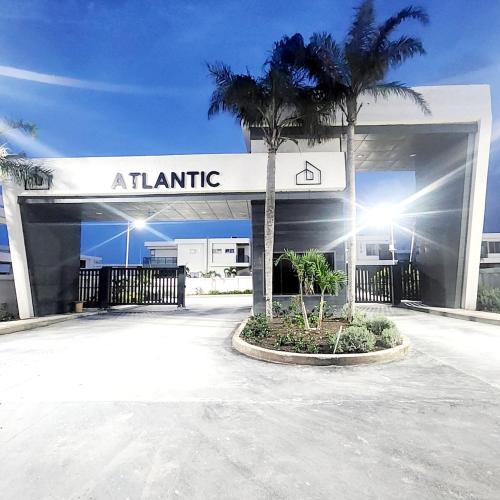 Fotografie z fotogalerie ubytování The Onyx Villa by MTJ Properties Ocho Rios v destinaci Laughlands