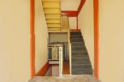 Фотография из галереи OYO Life 92568 Penginapan Joglo Syariah в Маланге