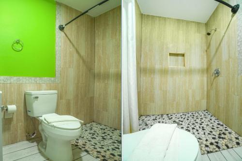 Koupelna v ubytování Plaza Motel Corpus Christi by OYO