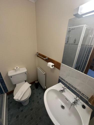 Gallery image of OYO Mackay's Travel Lodge Hotel in Strathpeffer