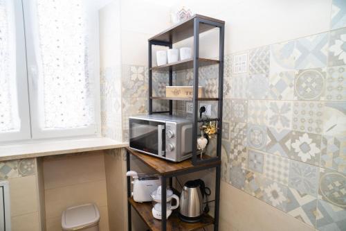 Comfort and metro 2 steps away, perfect for 3 guests - Ginepri 73
