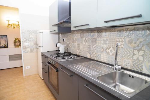 Comfort and metro 2 steps away, perfect for 3 guests - Ginepri 73