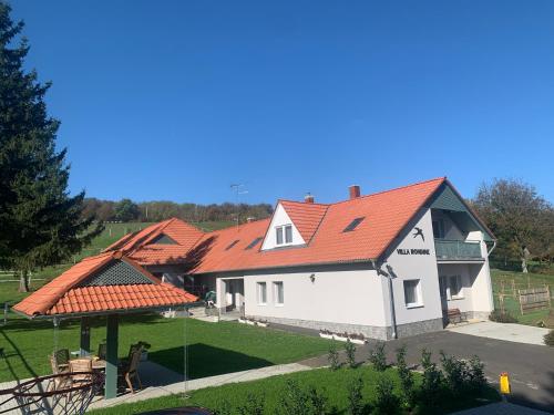 Villa Rondine Vendégház Tilaj