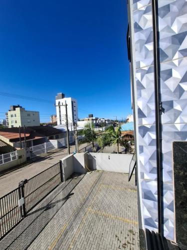 Balkón nebo terasa v ubytování APARTAMENTO Completo 100 Metros PRAIA 19 Minutos BETO CARREIRO