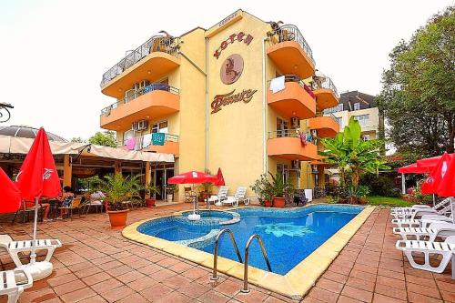 Bazén v ubytování Hotel Feniks Lozenets nebo v jeho okolí