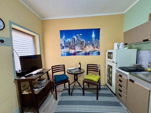 Una cocina o zona de cocina en Vracar Affordable Suites - Vracar Povoljni Stanovi