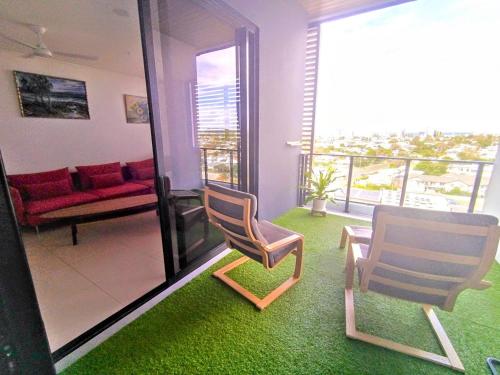 Χώρος καθιστικού στο Top Floor Apartment in Maroochydore CBD