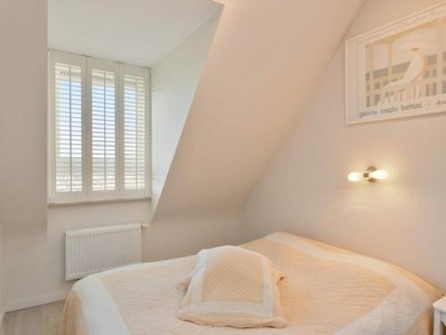 Ein Bett oder Betten in einem Zimmer der Unterkunft Duplex in Knokke-Heist with Sea Views