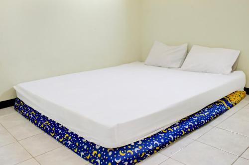 Gallery image of OYO Life 92982 Kost Berkah Ibu in Lawang