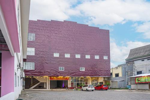 Gallery image of Hotel O Enjoy Homestay & Cafe in Sungguminasa