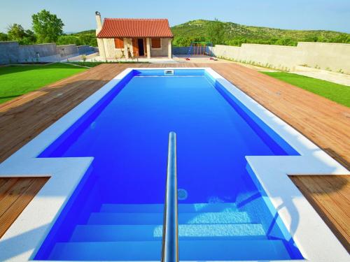 Φωτογραφία από το άλμπουμ του Luxury Villa with Pool, Zaton σε Gaćelezi