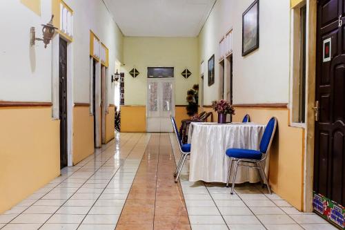 Zona de estar de Hotel O Wisma Flamboyan NearTaman Makam Pahlawan