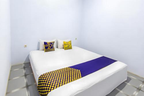 Gallery image of SPOT ON 93511 Rinjana Homestay in Tanjung