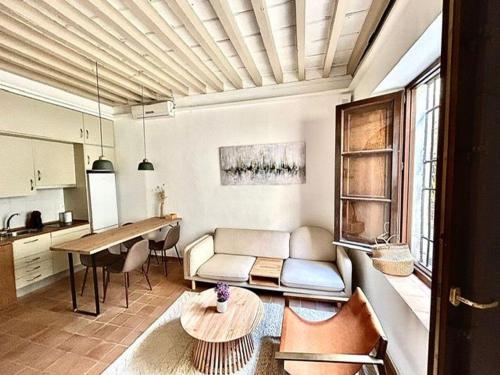 VelaSanz Homes - Castillejos Suite Granada