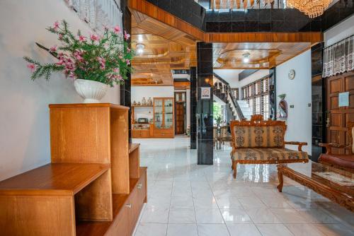 Gallery image of OYO 93706 Penginapan Syariah Hj. Kenan in Bukittinggi