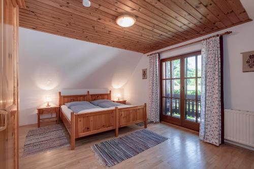 Postel nebo postele na pokoji v ubytování Bauerborchardt - Urlaub am Bauernhof bei Familie Borchardt