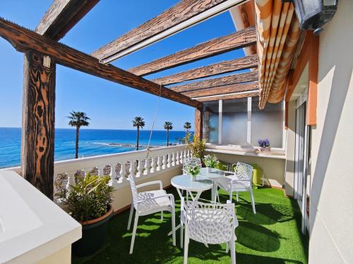 Tu Paraíso Frente al Mar Ático en Benalmádena