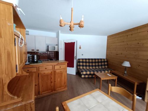 Résidence Ferme D'augustin - Batiment F - Appartement 2 pièces 4/6 personnes -Skis aux pieds MAE-9144
