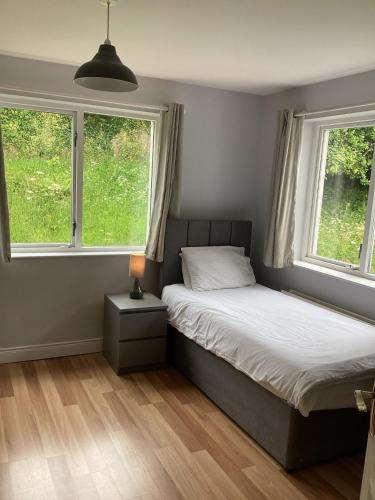 Gallery image of OYO Rayanne House Guest Accommodation in Holywood