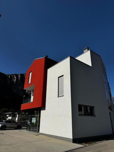 El edificio en el que está el departamento