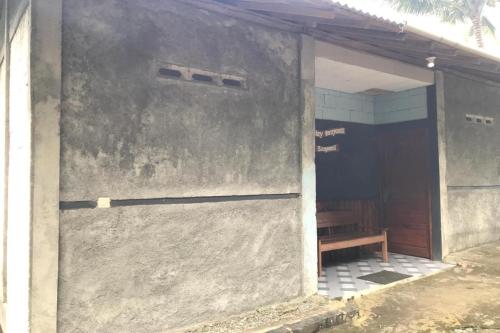 Fotografie z fotogalerie ubytování Hotel O Homestay Banyumili Samigaluh v destinaci Semigaluh