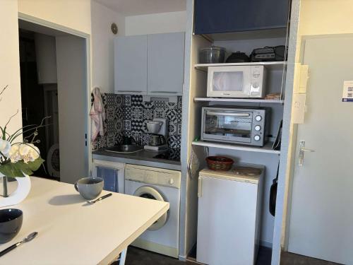 SP570-302 Studio cabine loggia ST PIERRE LA MER