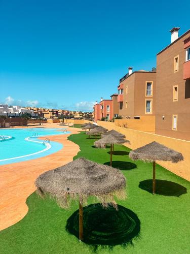 Big Spacious Casa Bamboo Apartment Corralejo Relax, Pool and Parking