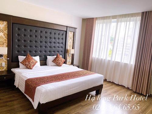 Katil atau katil-katil dalam bilik di Ha Long Park Hotel