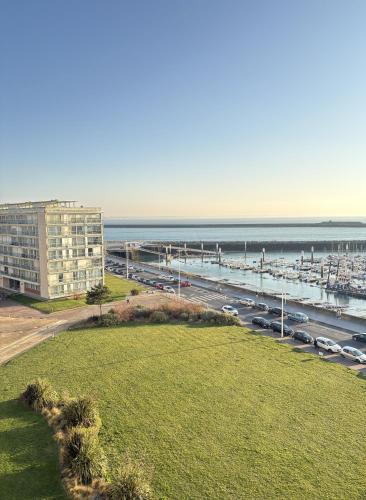 Vivez la Marina - Plage - Port de plaisance