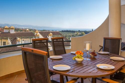 3 bed duplex by Puerto Banus, Marbella, 3 pools, Sea views