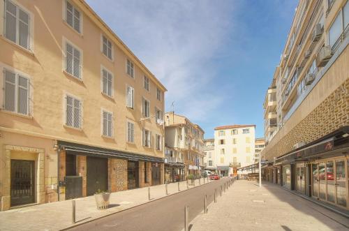 Moderne 2 chambres, CARRE D'OR- COEUR DE CANNES A2B194