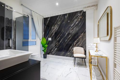 Daphne Suites