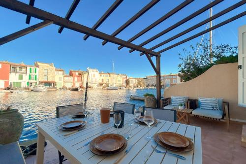 House with mooring - CenterClose to beach