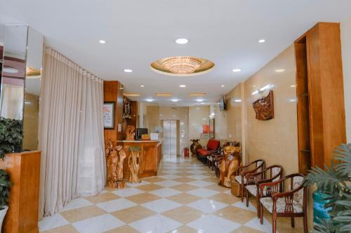Vstupní hala nebo recepce v ubytování Nam Đông hotel