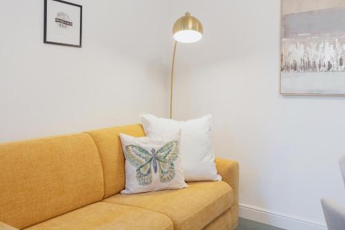 GoHost - Stylish and Charming Flat between Navigli and Duomo