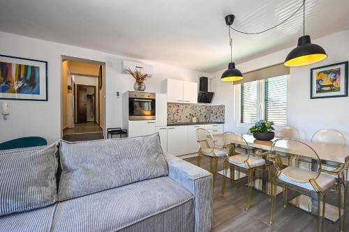 Kuchyň nebo kuchyňský kout v ubytování il Centro Apartments Novalja