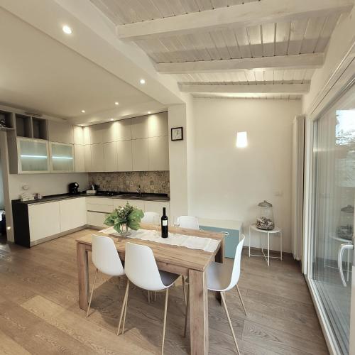 Η κουζίνα ή μικρή κουζίνα στο Casa Gianpi Mountain Lake Iseo Hospitality