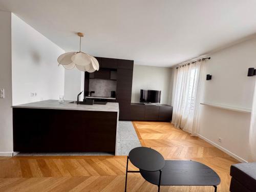 Charme 30min Champs-Elysées