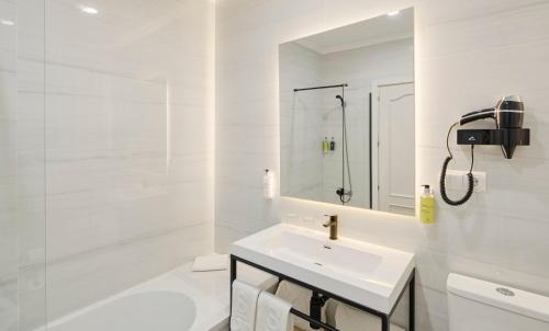 Ванная комната в Sercotel Las Casas de los Mercaderes