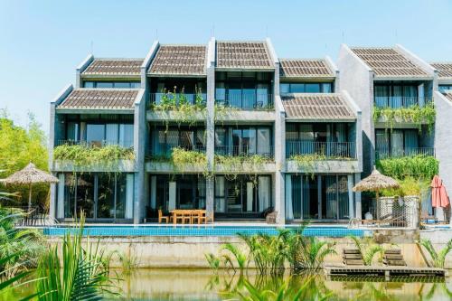 Бассейн в Gold Riverside Apartment & Villa или поблизости