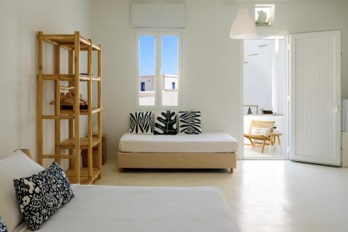 Gallery image of ALASI Tinos Jacuzzi Hotel in Agios Ioannis Tinos