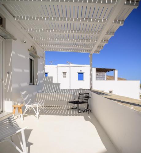 Gallery image of ALASI Tinos Jacuzzi Hotel in Agios Ioannis Tinos