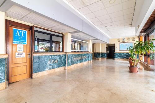 1st Line Beachfront with direct access to beach