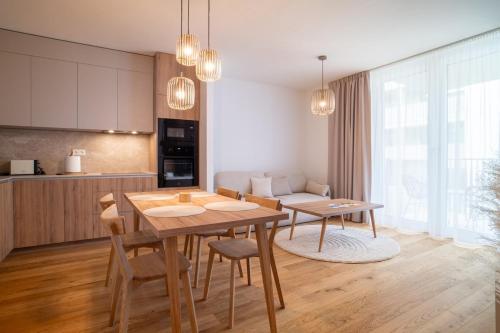 Elegant 2-bedroom Apartment