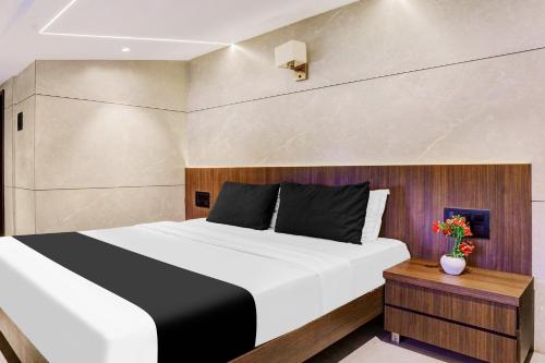 Gallery image of Hotel O Woodland in Mumbai